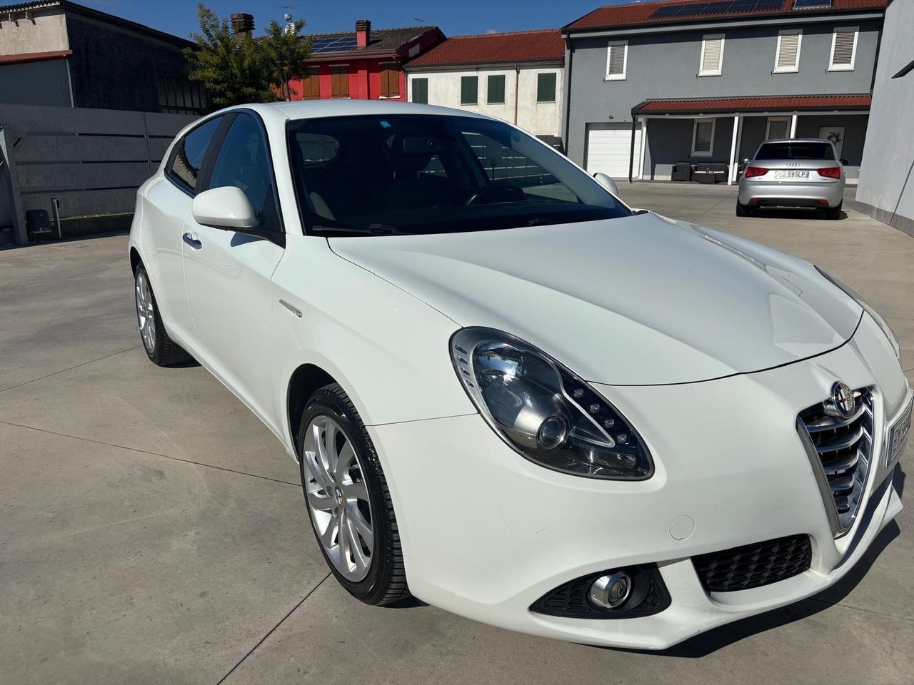 Alfa Romeo Giulietta 1.6 JTDm-2 105 CV Distinctive