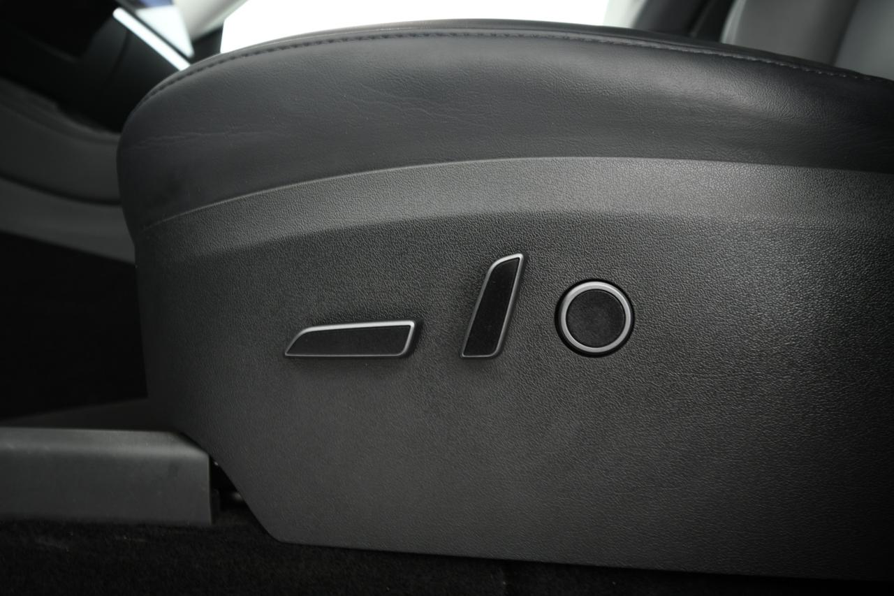 TESLA Model Y Performance Dual Motor awd PILOTA AUTOMATICO+CAMERA+ACC