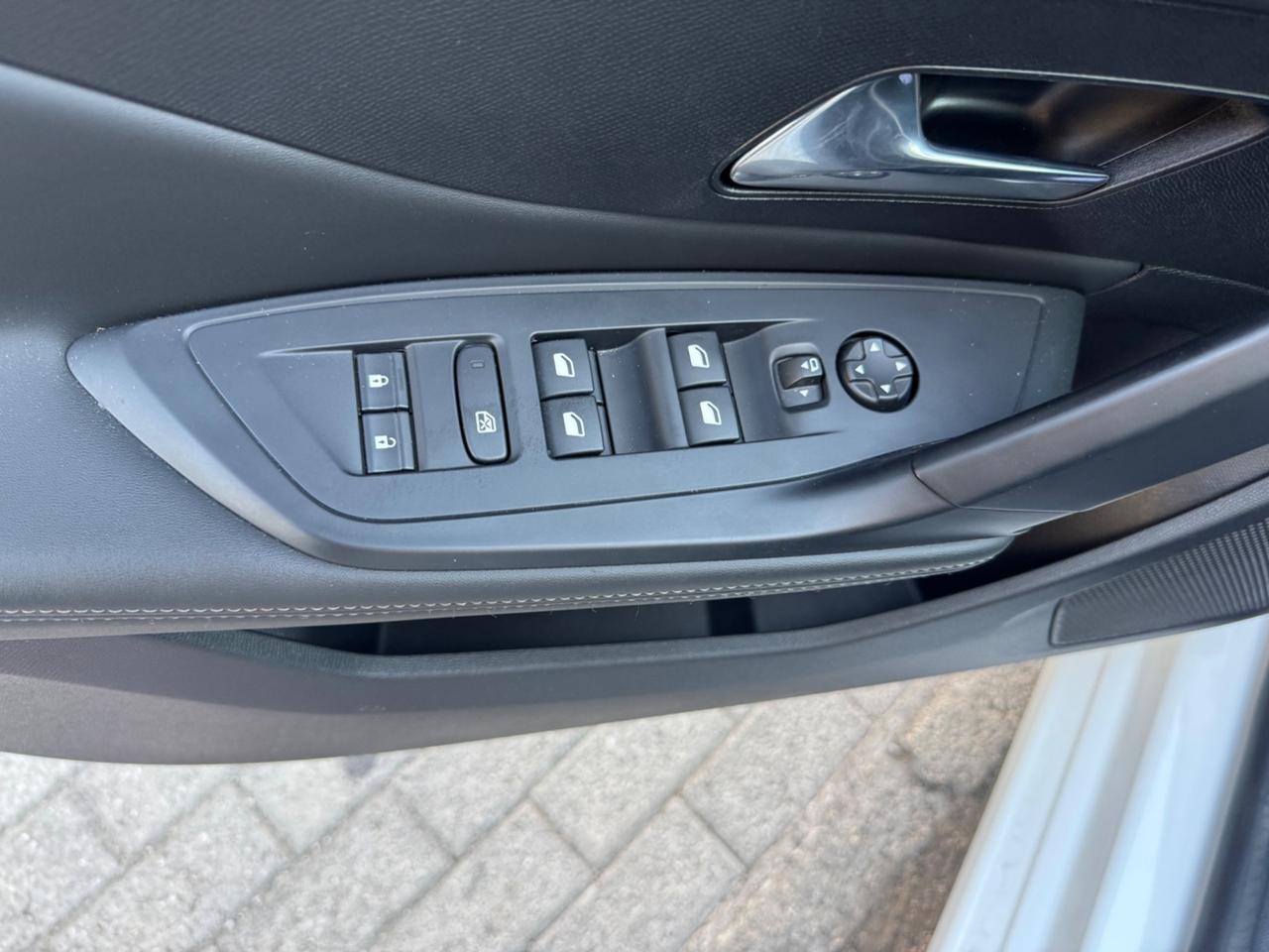 Peugeot 308 BlueHDi 130 S&S EAT8 GT