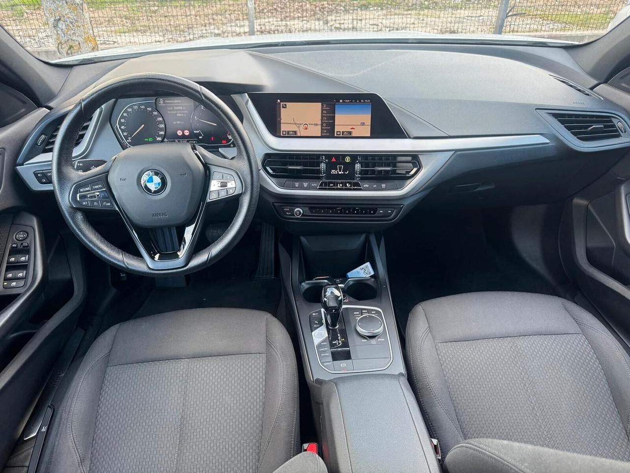 BMW 116d 5p. Sport AUTO LED NAVI RETROCAMERA