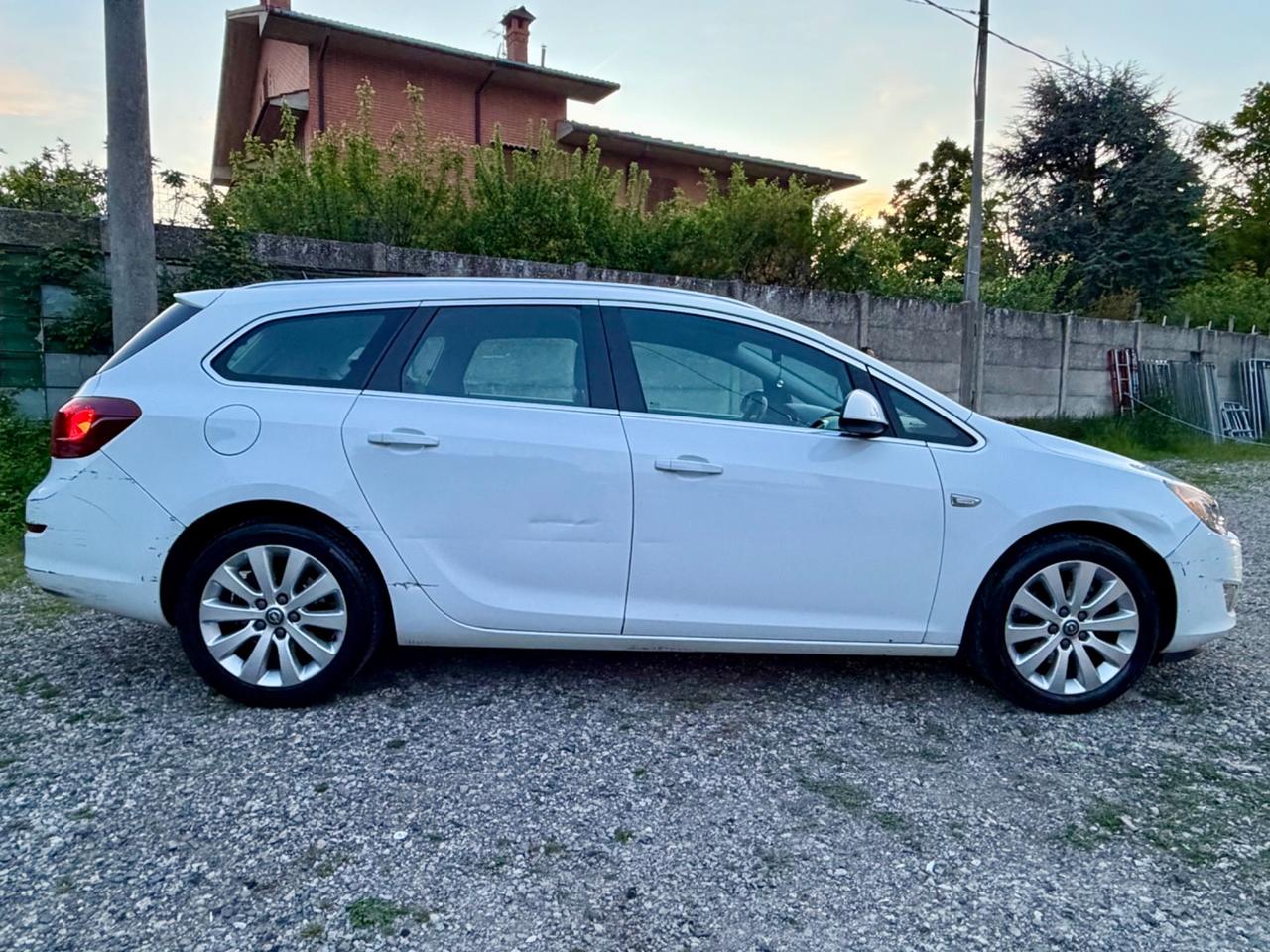 Opel Astra 1.7 CDTI 110CV Sports Tourer Cosmo