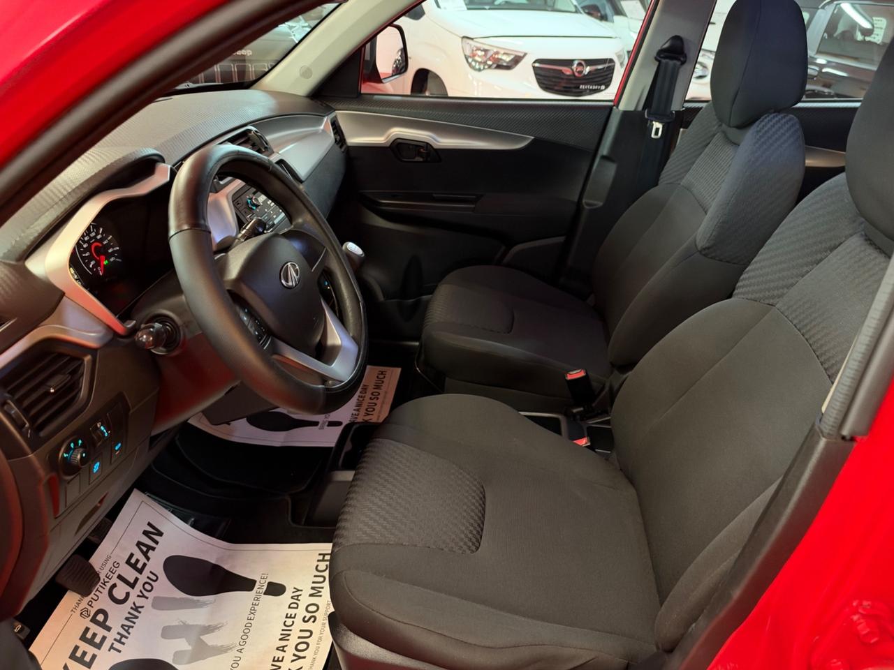 Mahindra KUV100 1.2 VVT K8 km14000
