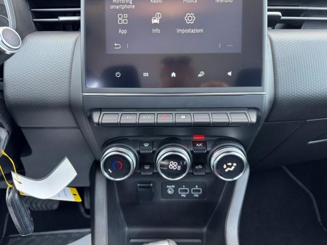 Renault Clio 1.6 hybrid Zen E-Tech 140cv auto AUTOCARRO 5 POSTI