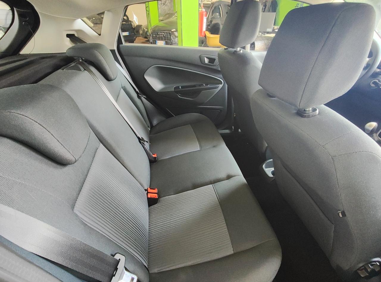 FORD FIESTA 23.000KM NEOPATENTATI