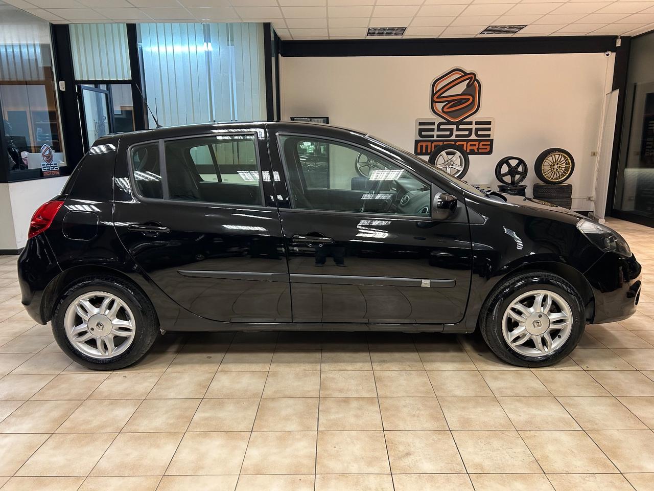 Renault Clio - 2013 1.2 16V GPL 75cv