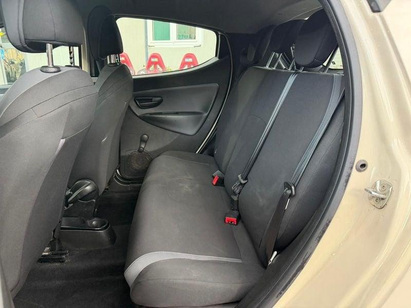 Lancia Ypsilon 1.2 69cv Silver