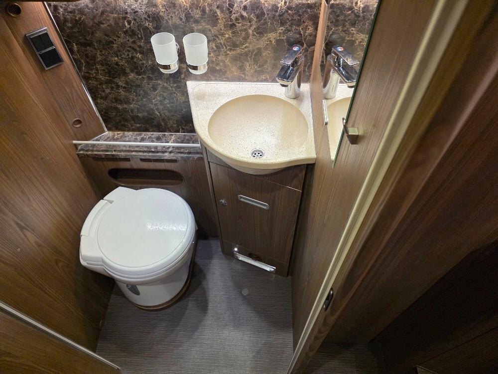 CAMPER HYMER B-KLASSE SL 704