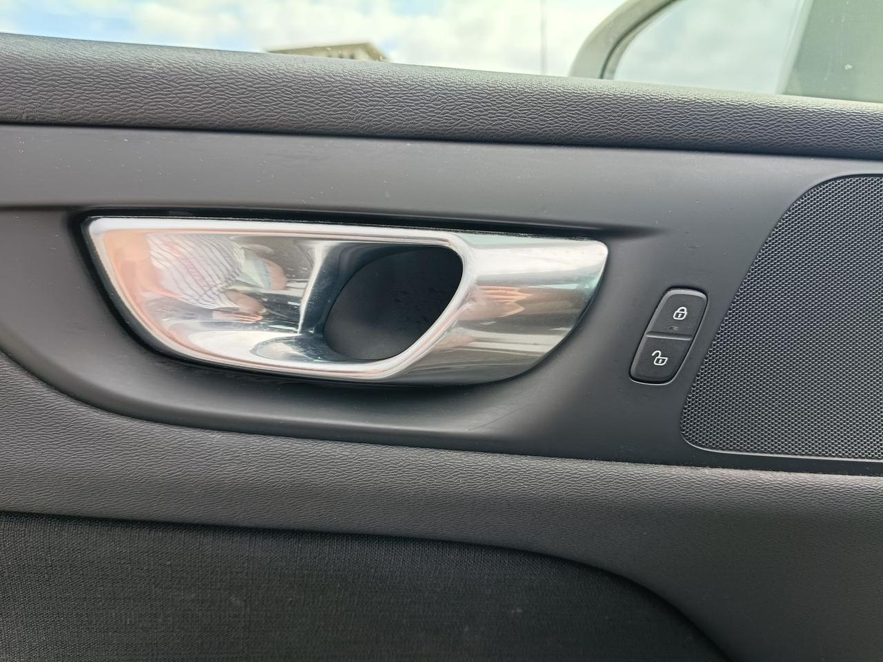 Volvo V60 momentum business pro 2.0 b4 mhev #12002