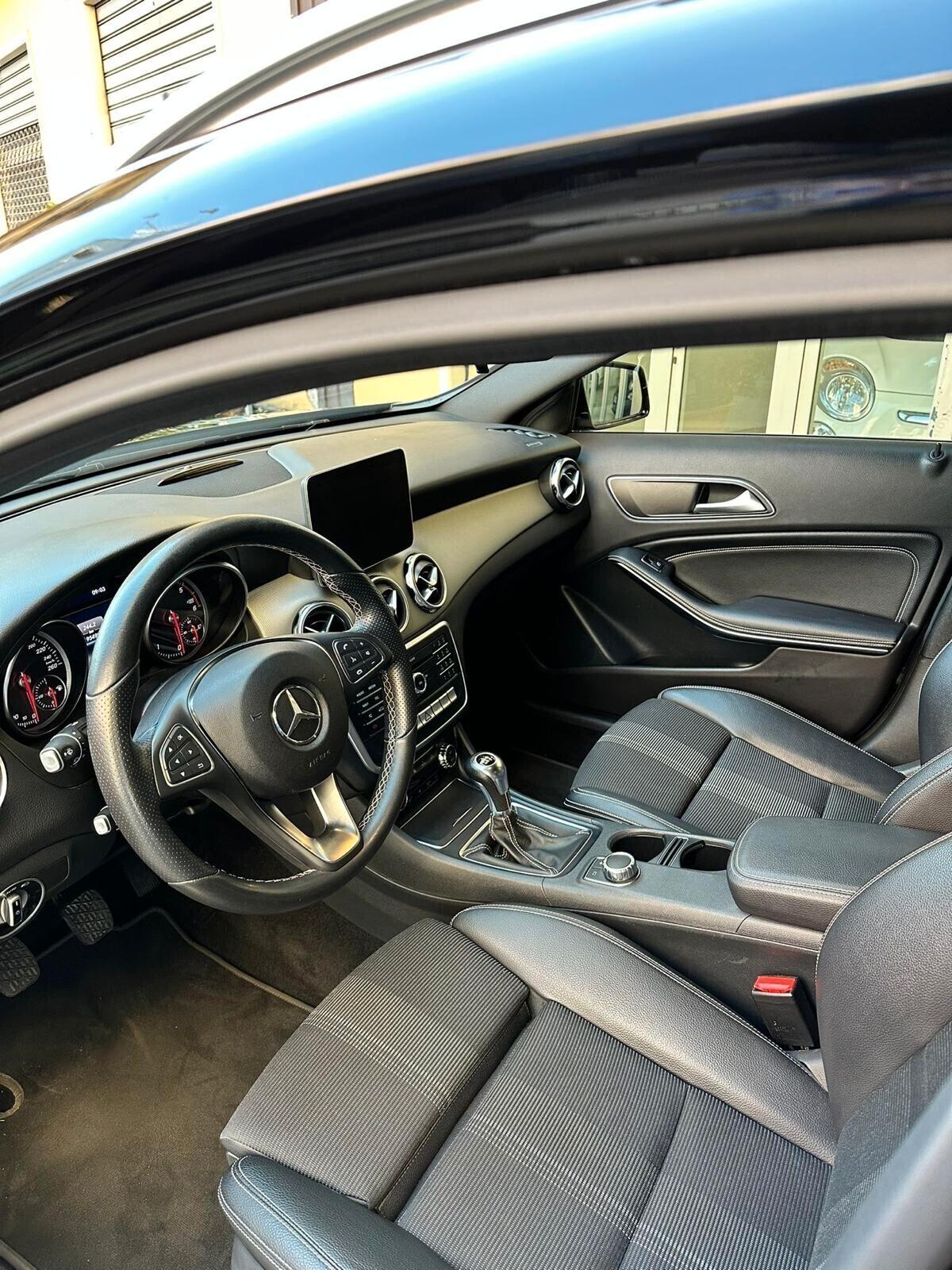 Mercedes-benz GLA 180d Sport Enduro *NEOPATENTATI*