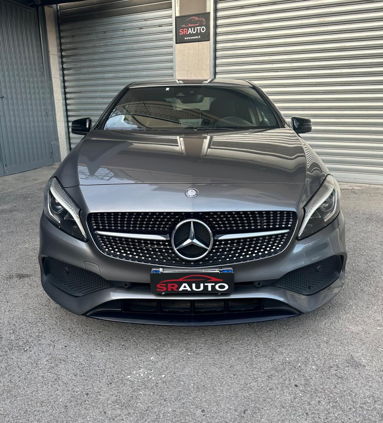 Mercedes-Benz A 200d Automatic Premium AMG