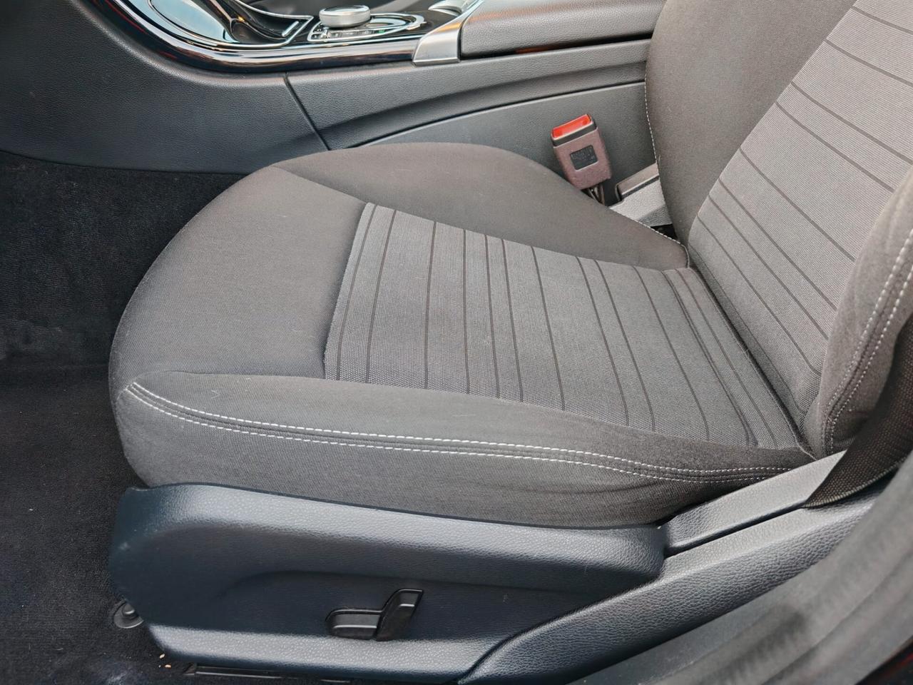 MERCEDES C220 UNICO PROP KM VERI GARANZIA 194CV