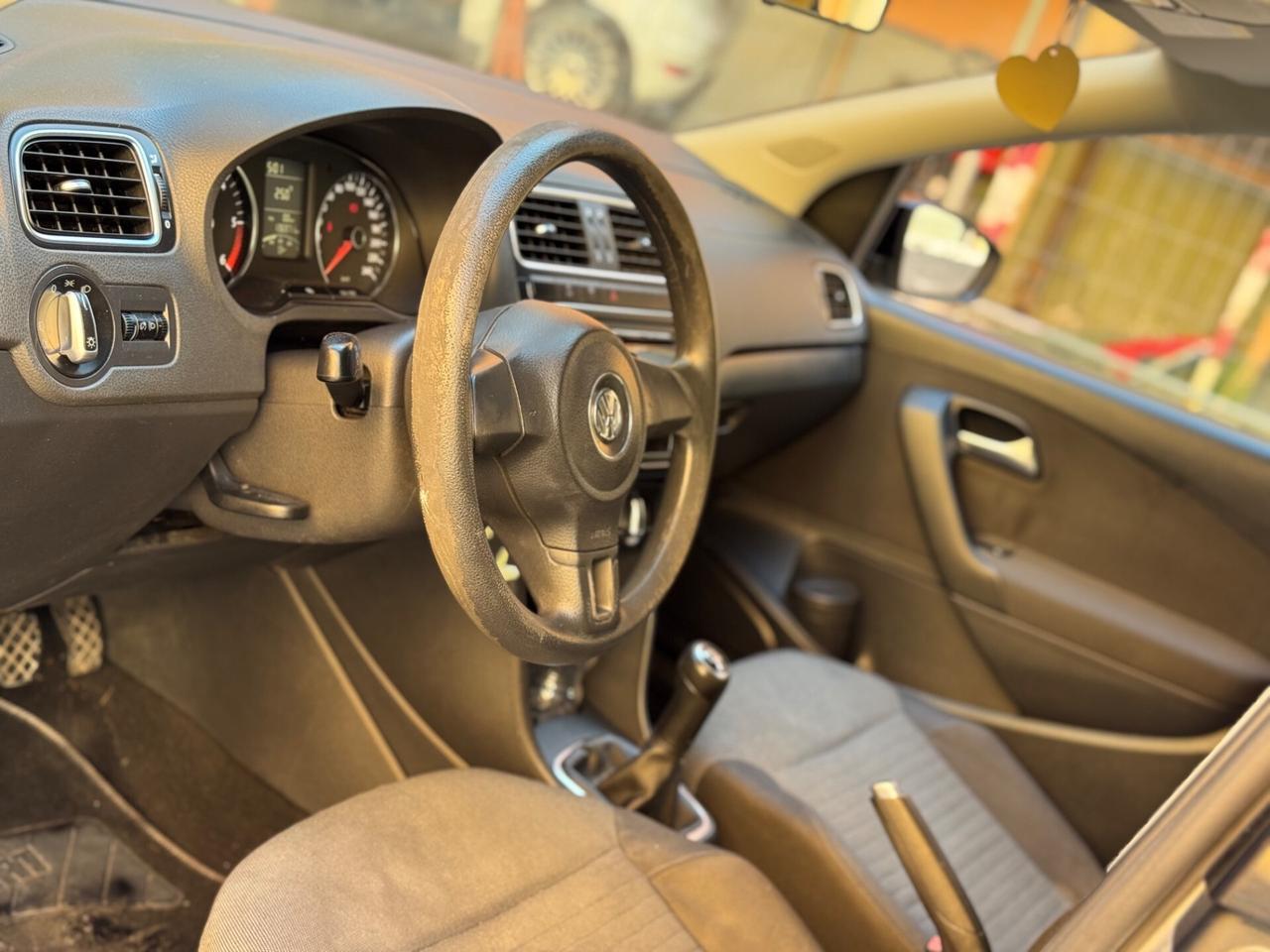 VOLKSWAGEN POLO 1.6 TDI 75CV 5.P EURO5B. GARANZIA 12 MESI