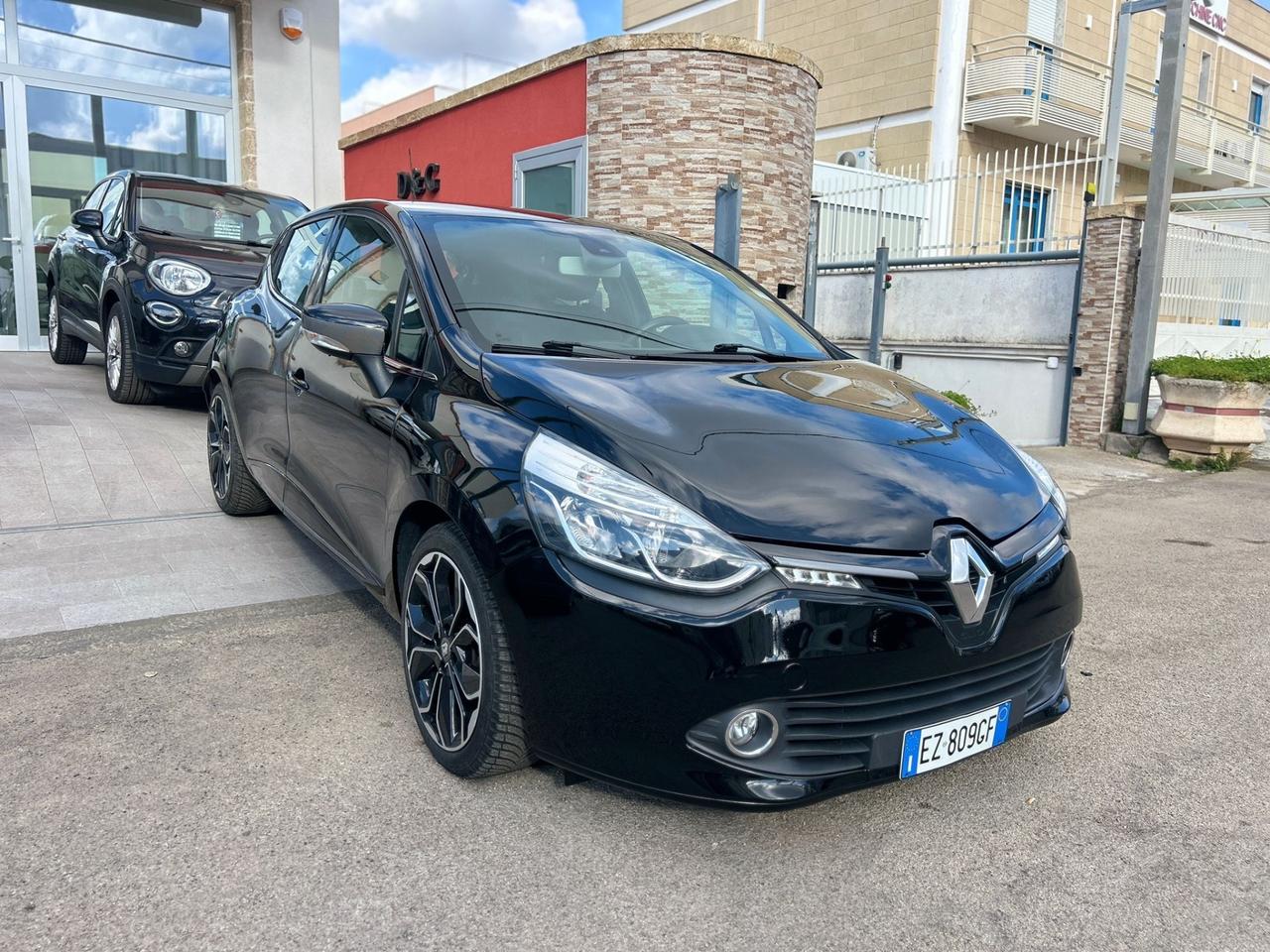 Renault Clio 1.5 dCi Costume National-2015 NAVI/LED/16"