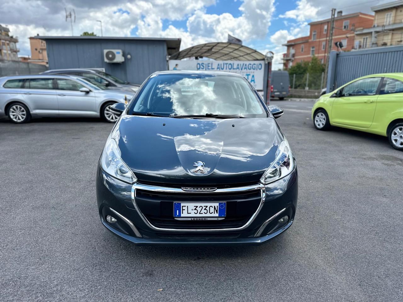 Peugeot 208 PureTech 82 5 porte Allure