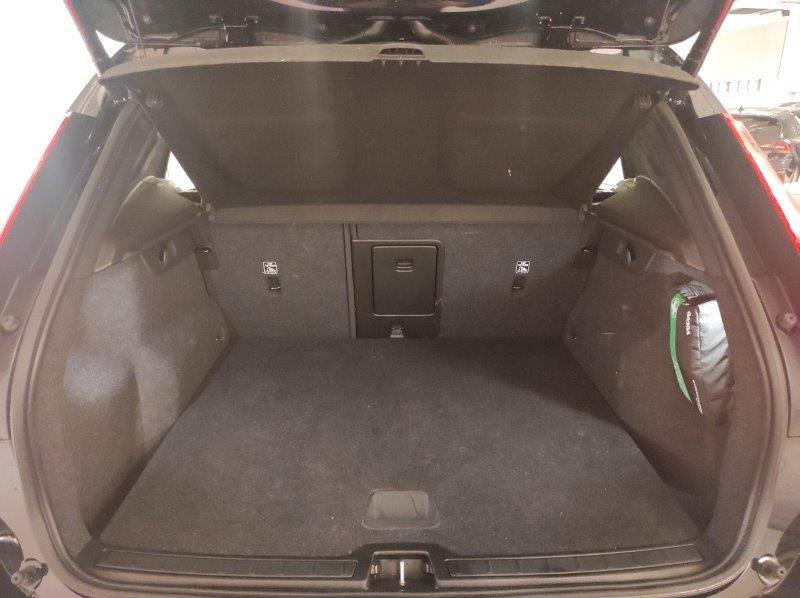 VOLVO XC40 (2017-->) - XC40 T5 Recharge Plug-in Hybrid Inscription Expression