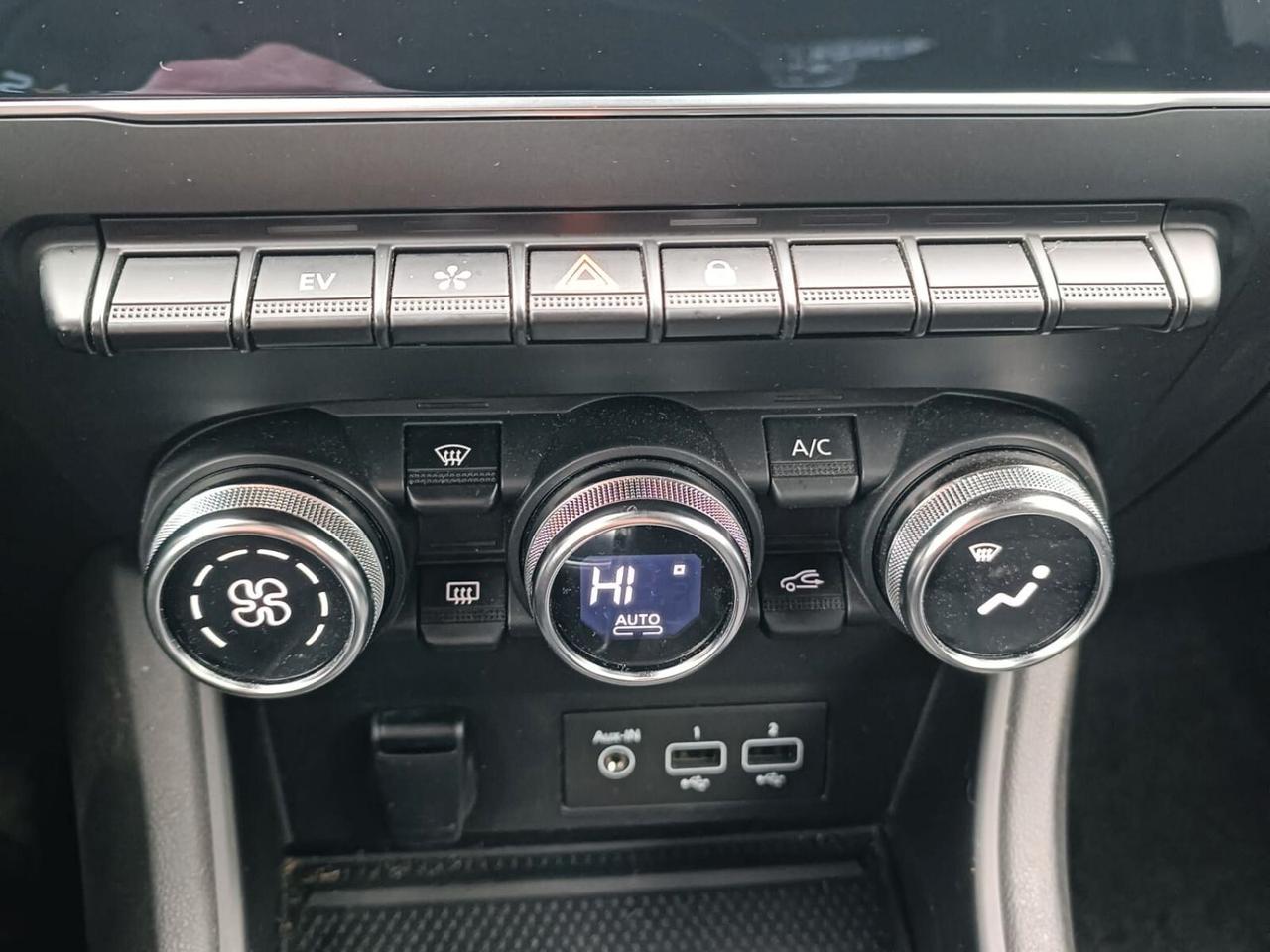 Renault Captur 1.6 E-Tech hybrid Techno Fast Track 145cv auto