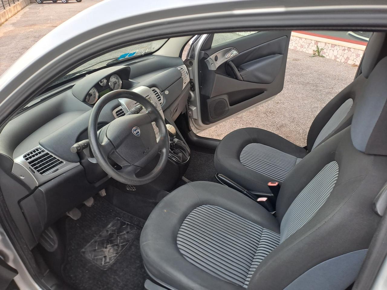 Lancia Ypsilon 1.2 Argento