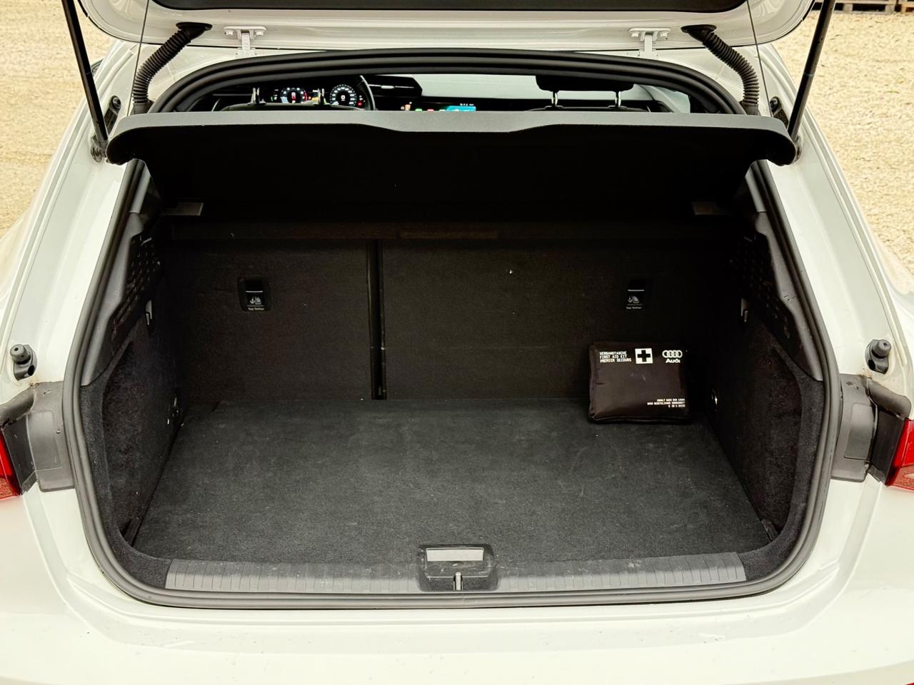 Audi A3 SPB 30 g-tron S tronic line edition