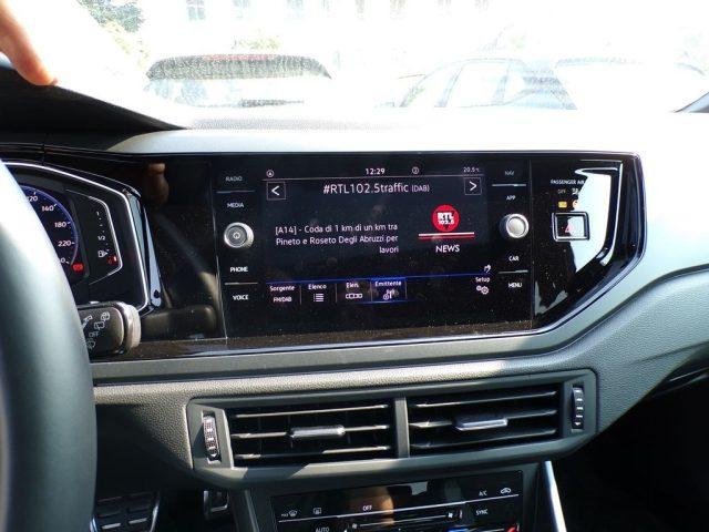 VOLKSWAGEN Taigo 1.0 TSI 115CV DSG R-Line Fari IQ Matrix, Tettino