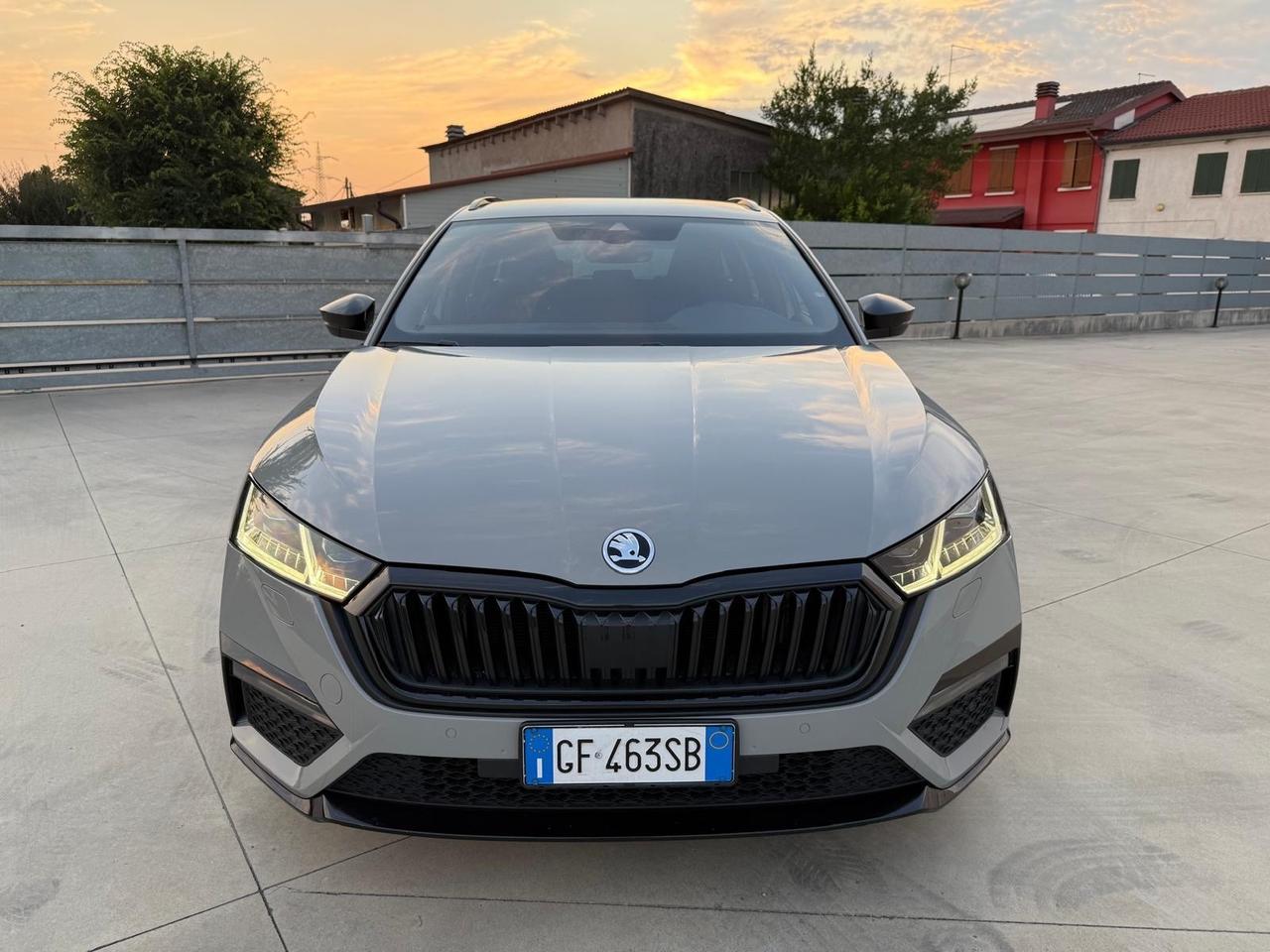 Skoda Octavia 2.0 TDI EVO SCR 200 CV DSG 4x4 Wagon RS