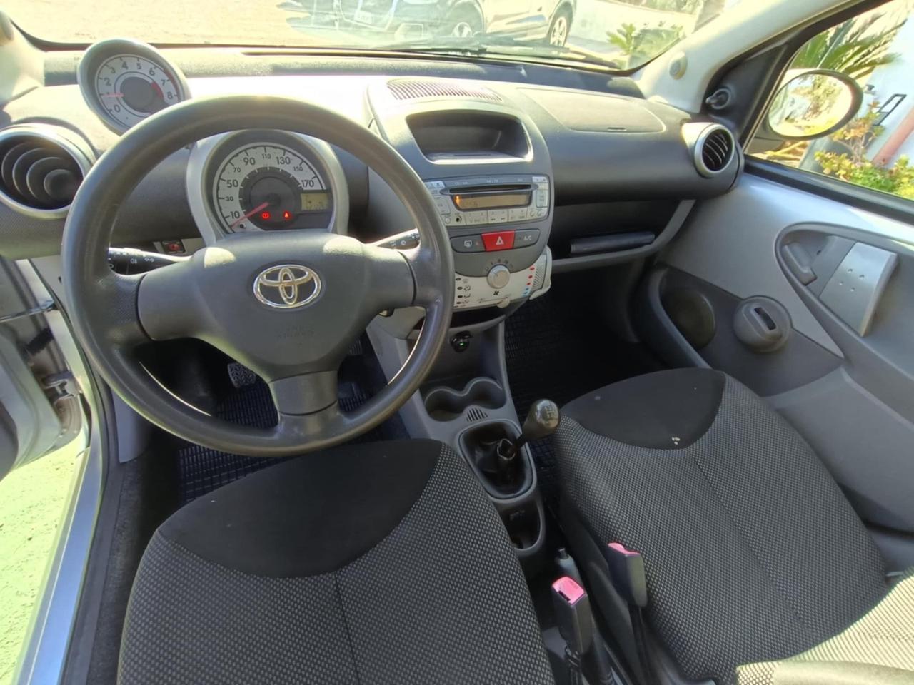 Toyota Aygo 1.0 12V VVT-i 5 porte - 2009