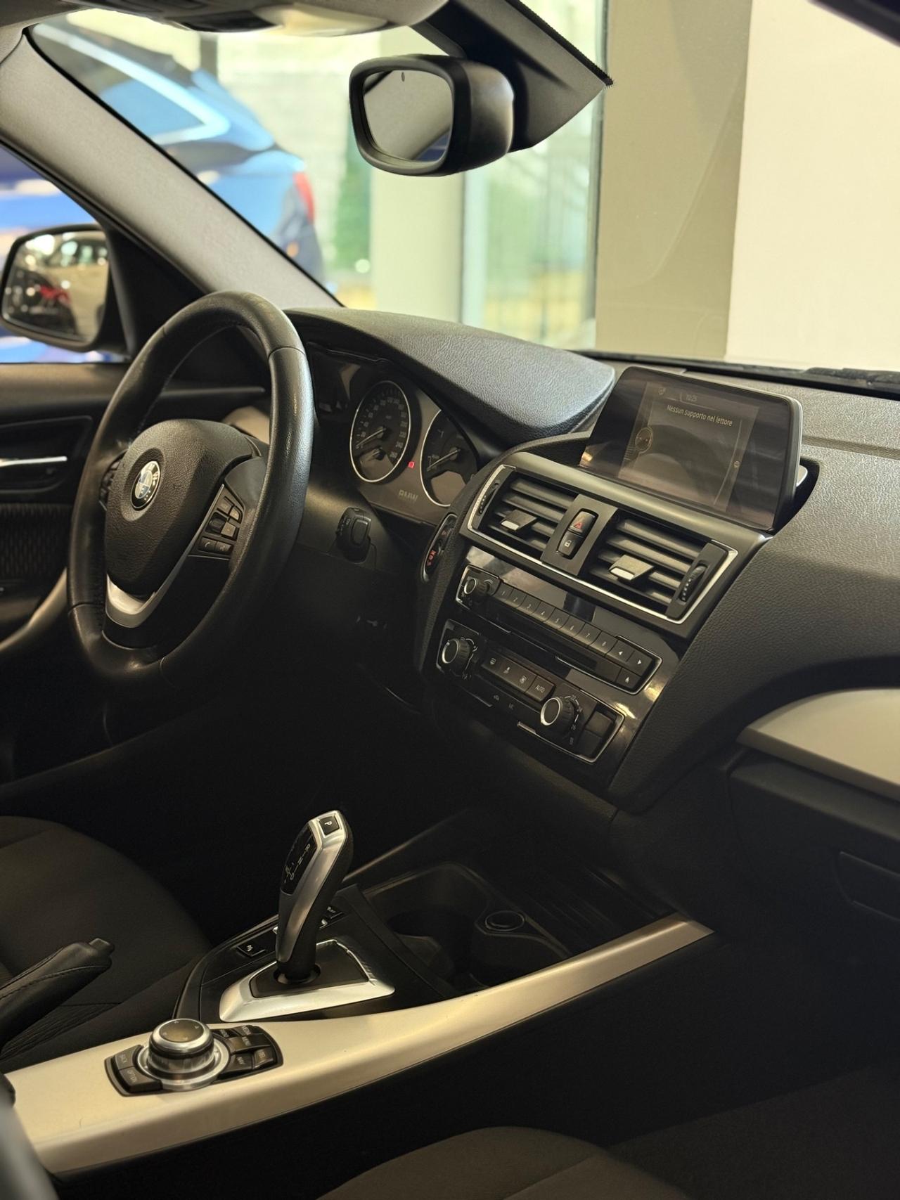 Bmw 116 116d 5p. Advantage