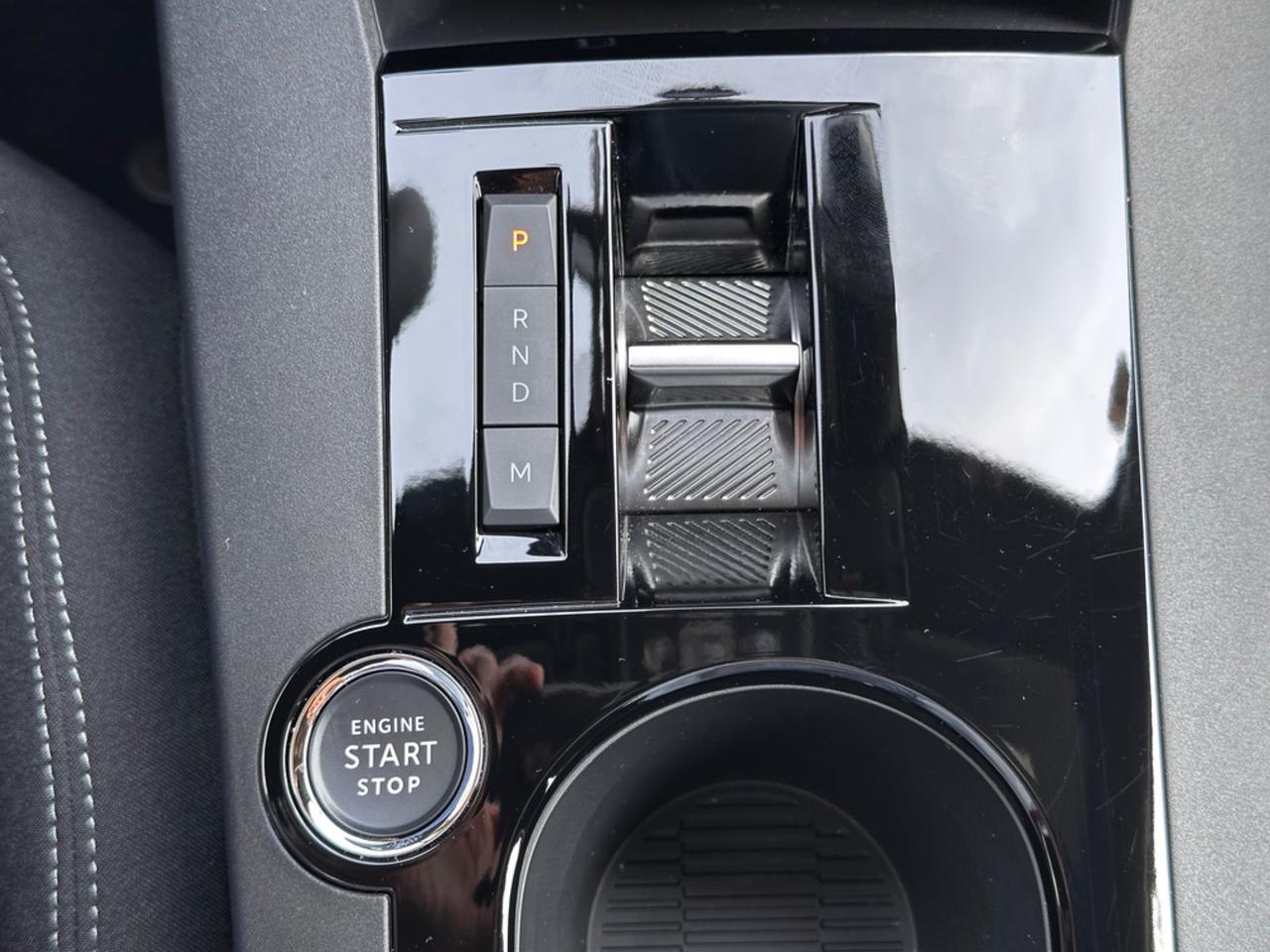 Lancia Ypsilon Hybrid e-DCT