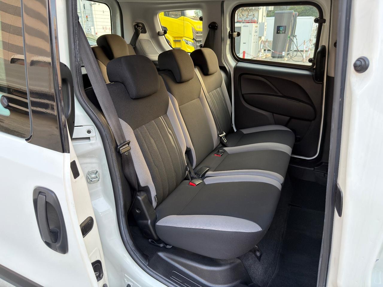 FIAT DOBLO 1.6 MJT 120cv 7 POSTI EURO 6 PERFETTA