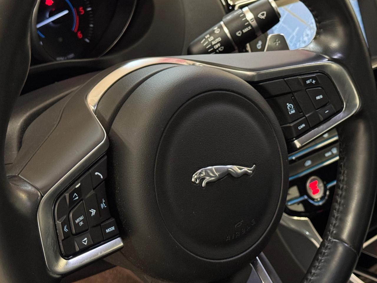 Jaguar XE 2.0 D Turbo 180 CV AWD aut. R-Sport Garantita Permute