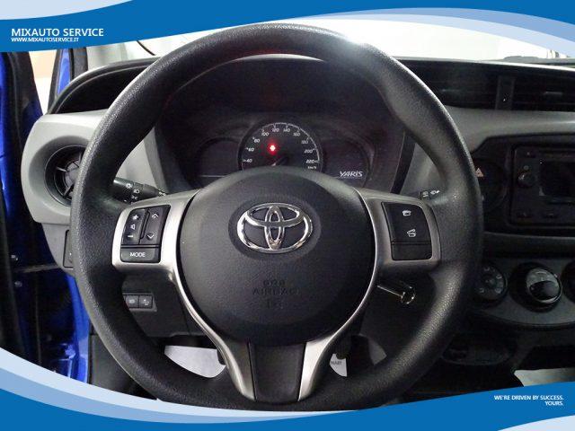 TOYOTA Yaris 1.5 5 Porte Cool EU6