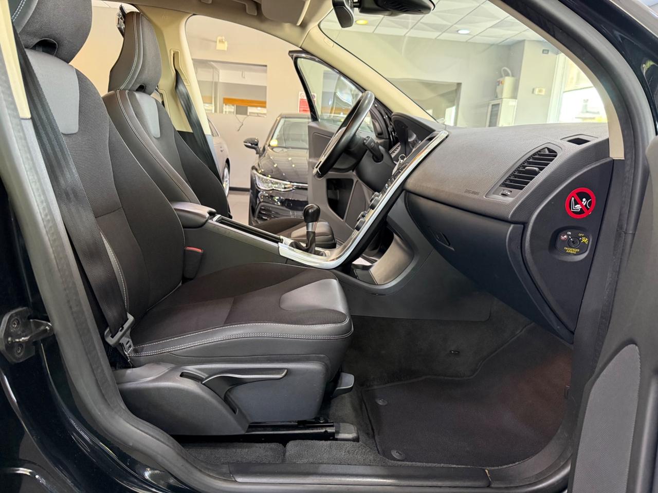 Volvo XC 60 2.4 d4 R-design awd 163cv MANUALE !!