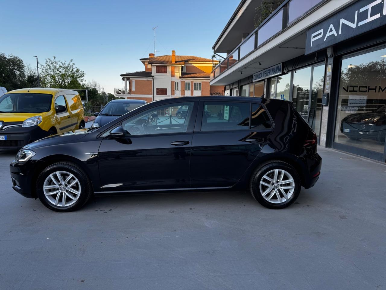 Volkswagen Golf 1.5 TGI DSG 5p. HIGHLINE BlueMotion Technology