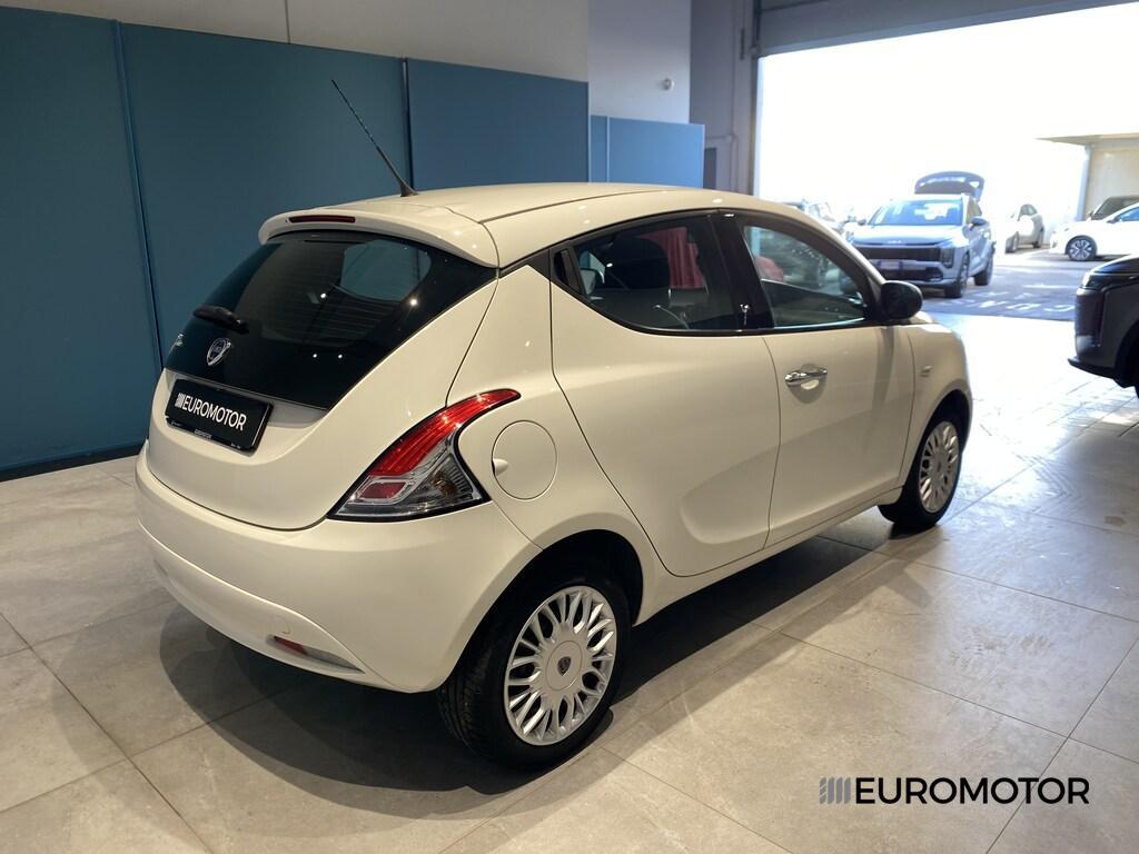 Lancia Ypsilon 5 Porte 1.2 Silver