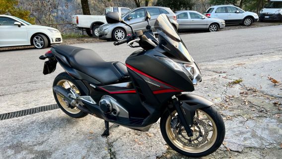 Honda Integra 750 S