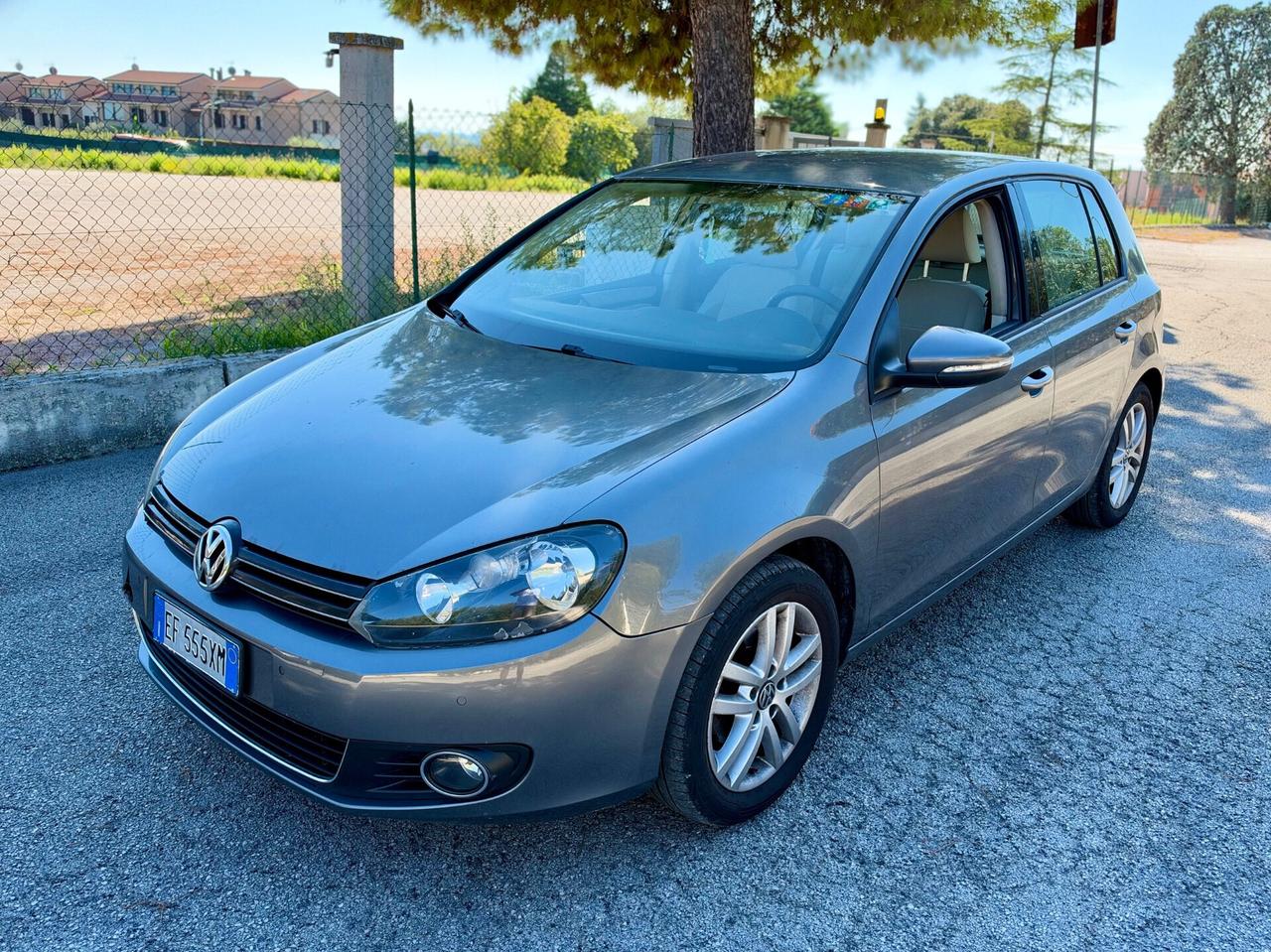 Volkswagen Golf 1.6 TDi cambio automatico DSG
