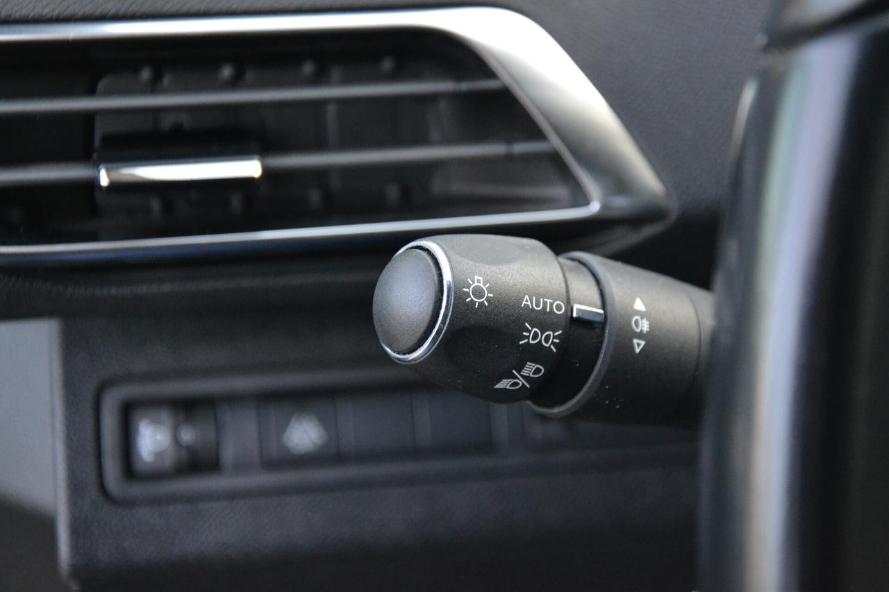 Peugeot 5008 1.5 HDi 130CV EAT8 ALLURE PELLE+RCAM+NAVI+FULL LED