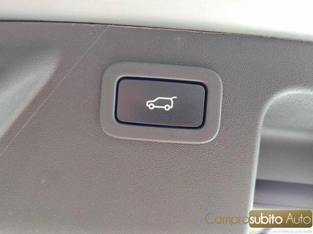 LAND ROVER Discovery Sport 2.0 TD4 150 CV HSE