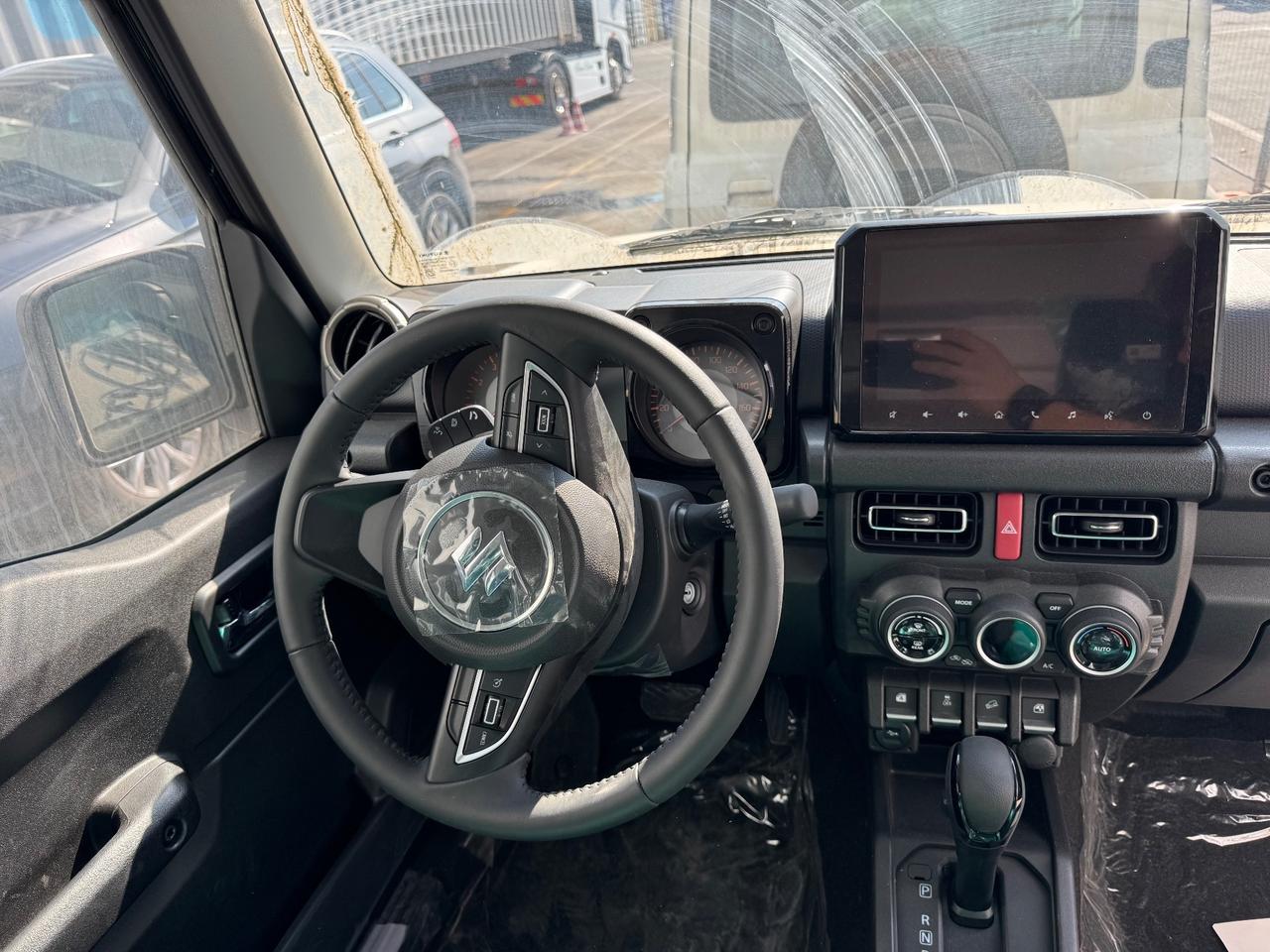 Suzuki Jimny 1.5 automatico 5 porte