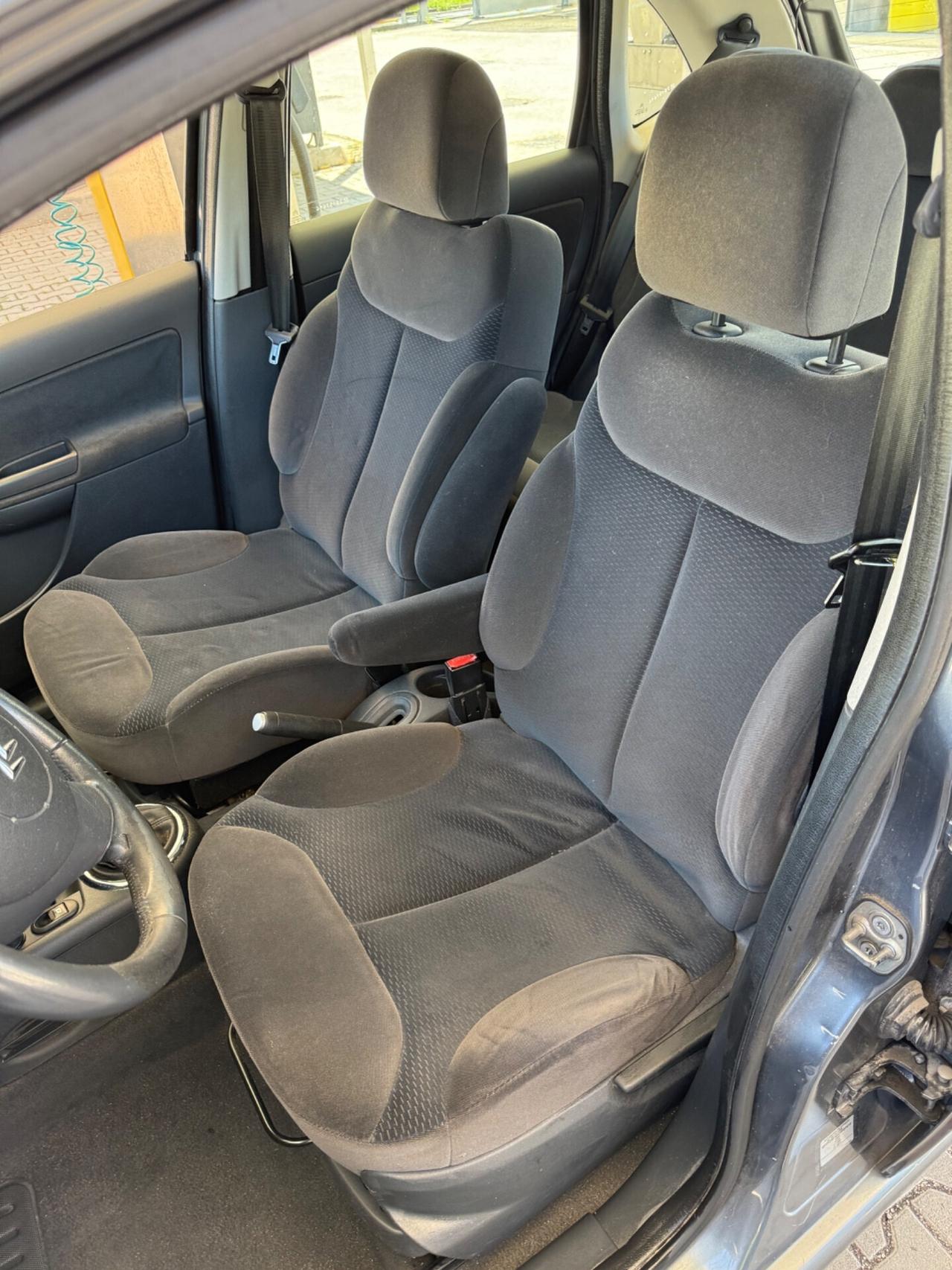 Citroen C3 exclusive 1.1 Benzina 90milaKM NEOPATENTATI