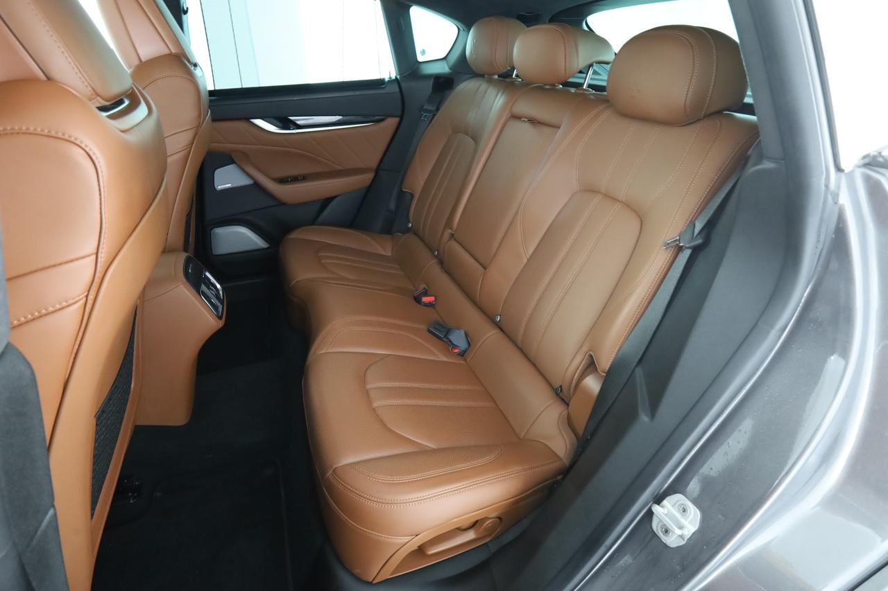 MASERATI Levante 330 CV MHEV AWD GT