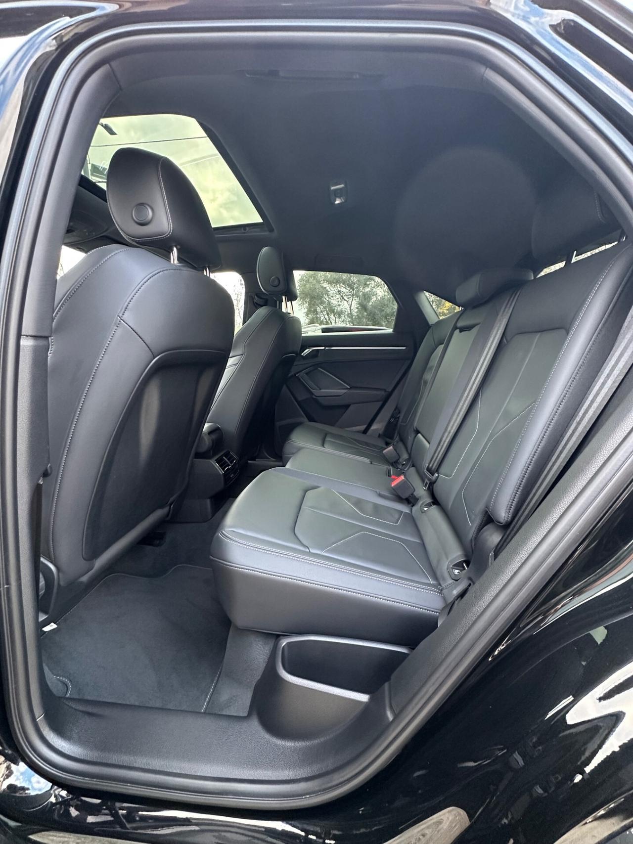 Audi Q3 SPB 40 TDI quattro S tronic Identity Black