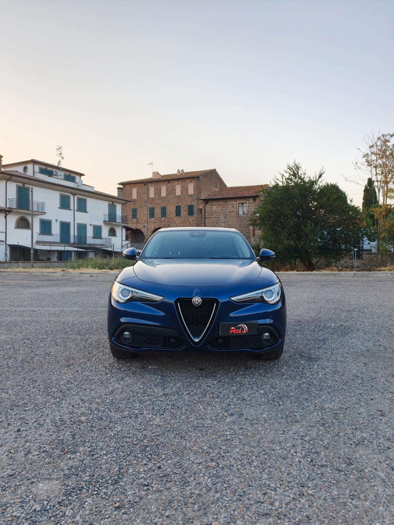 Alfa Romeo Stelvio 2.2 Turbodiesel 160 CV AT8 RWD