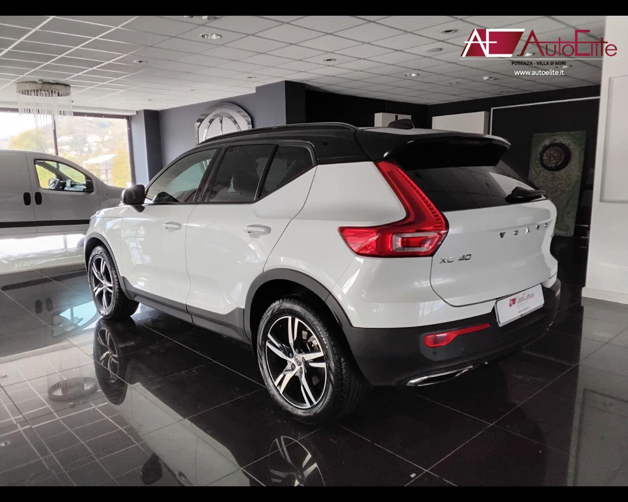 VOLVO XC40 D3 AWD Geartronic R LINE