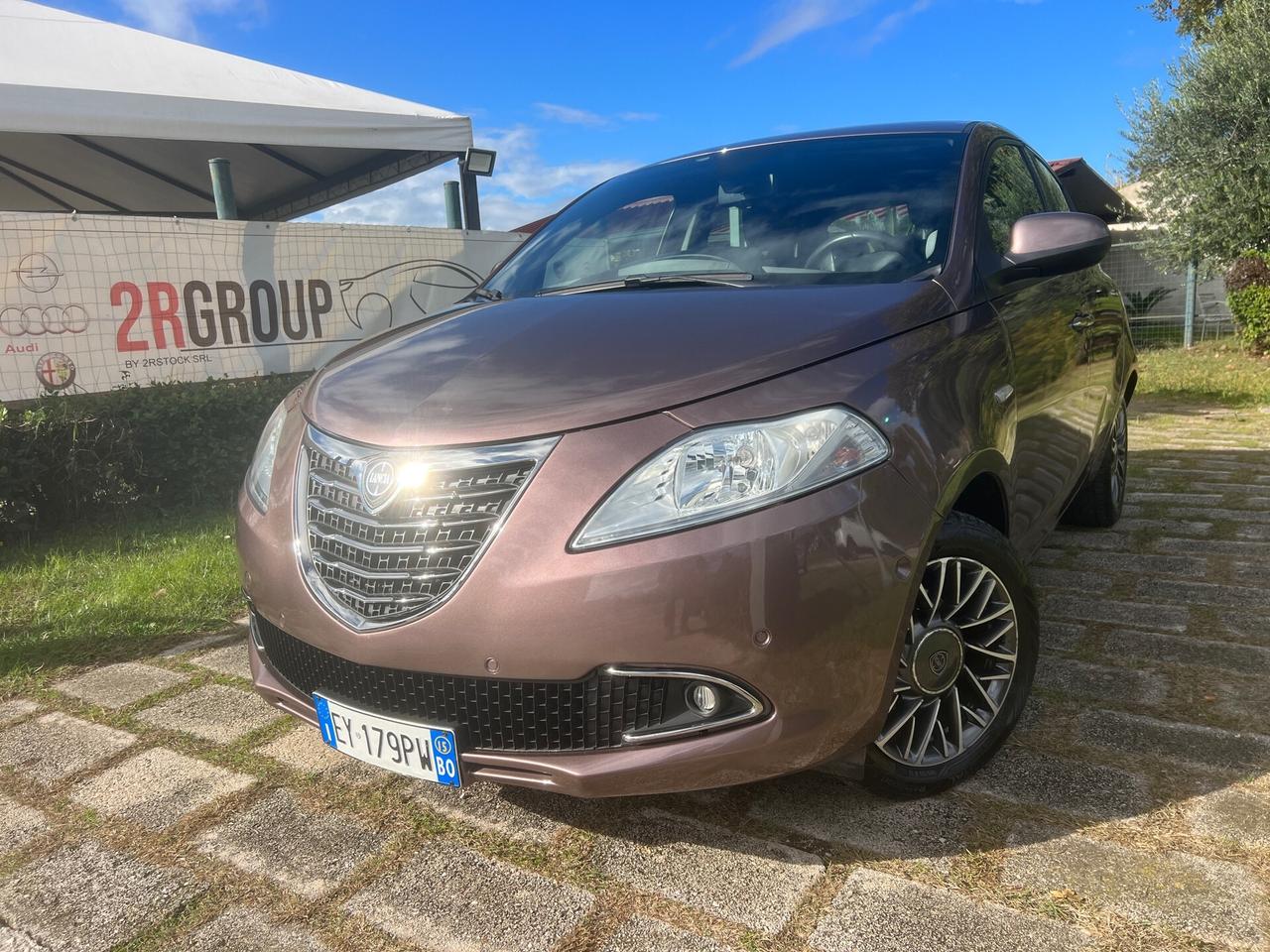 Lancia Ypsilon 1.2 69CV GPL Platinum-2015"UNIPRO"