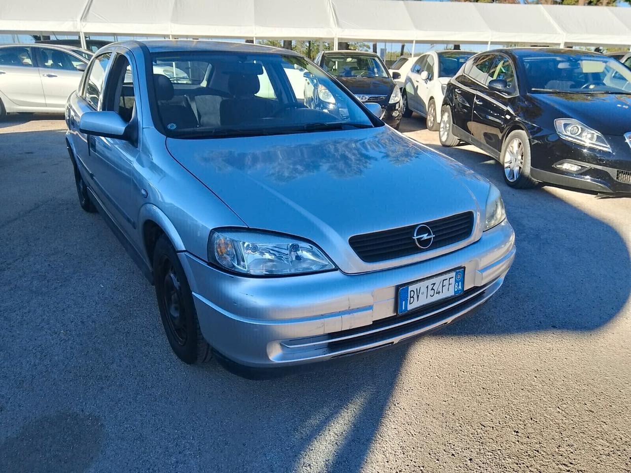 Opel Astra 1.4i 5 porte GPL