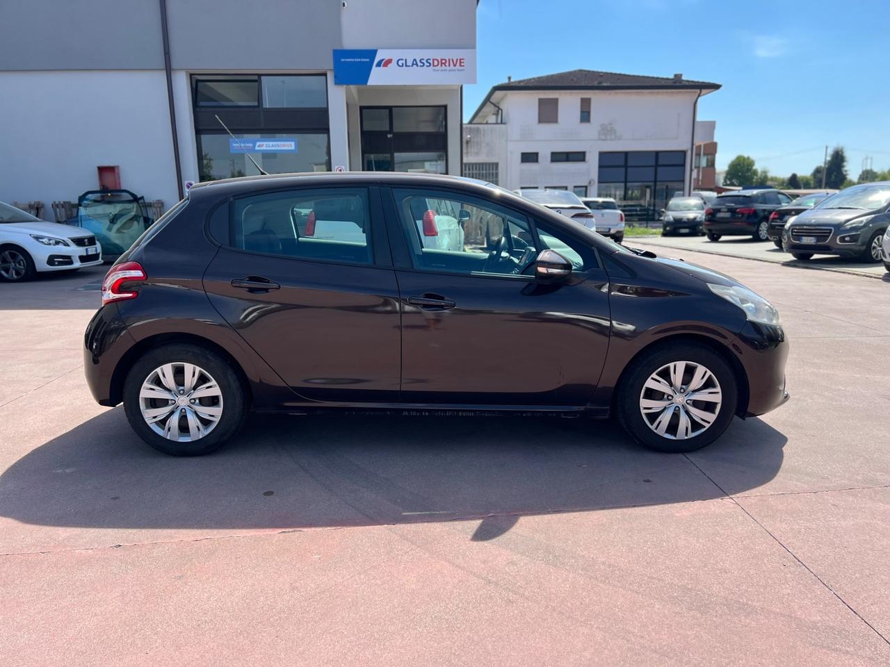 Peugeot 208 1.4 HDi 68 CV 5 porte Active