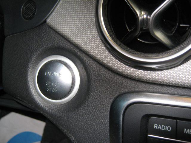MERCEDES-BENZ GLA 200 d Automatic Sport