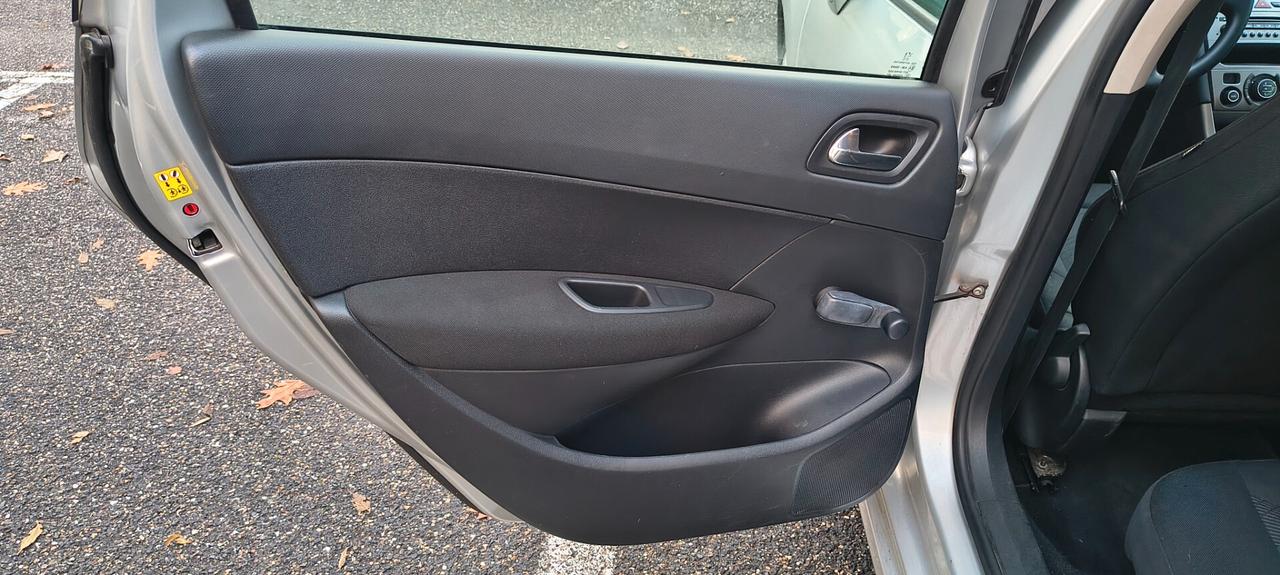 Peugeot 308 1.6 8V e-HDi 112CV Stop&Start SW Active