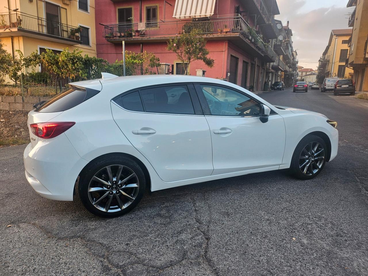 Mazda 3 Mazda3 1.5 Skyactiv-D Exceed