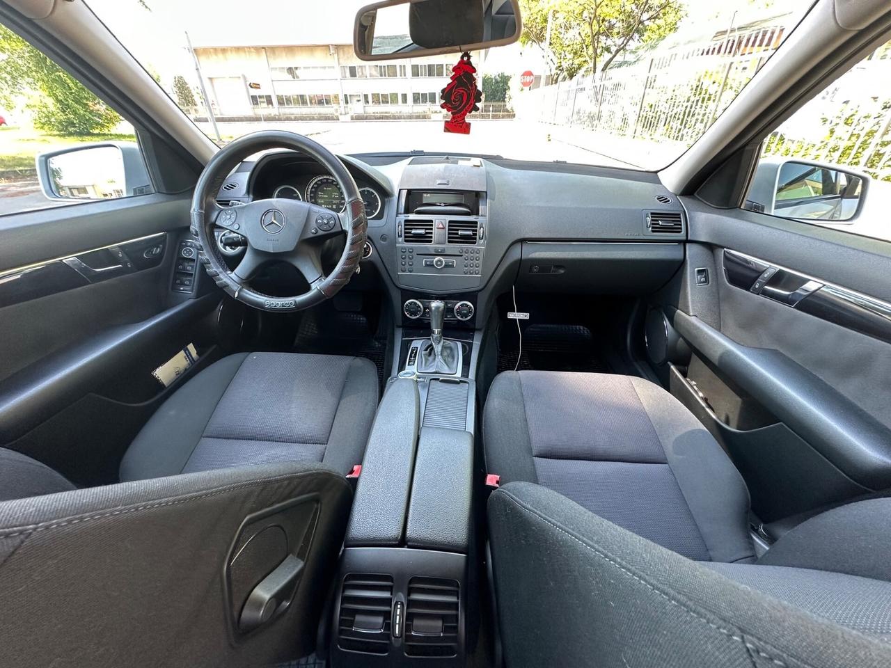 Mercedes-benz C 220 CDI BlueEFFICIENCY Avantgarde
